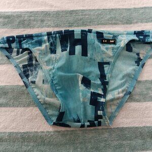 (*) RARE VINTAGE 1" HOM SWIM BRIEF, SIZE 30- 32", LIGHT BLUE PATTERN (Pre-Owned)